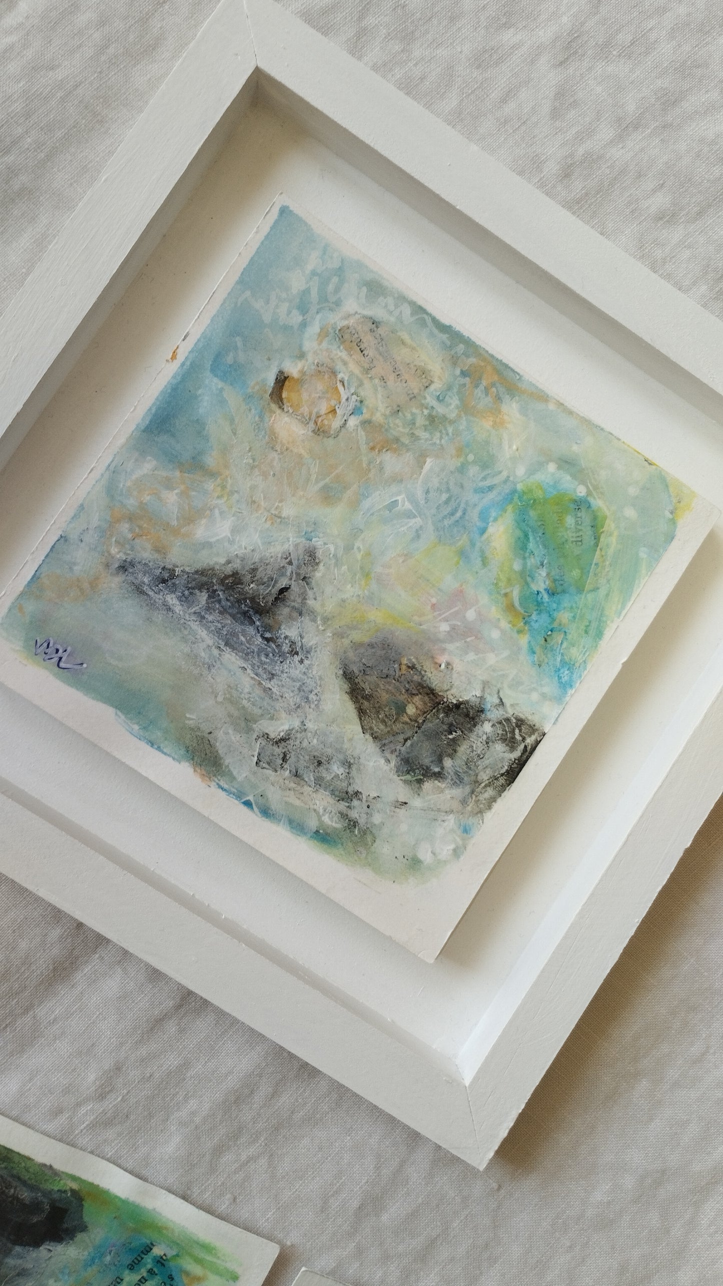 Staffa, Light